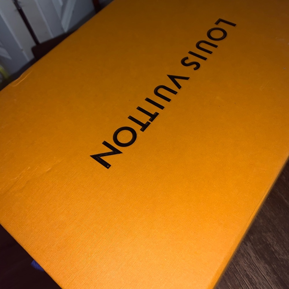 Louis Vuitton shoes - Picture 4 of 4